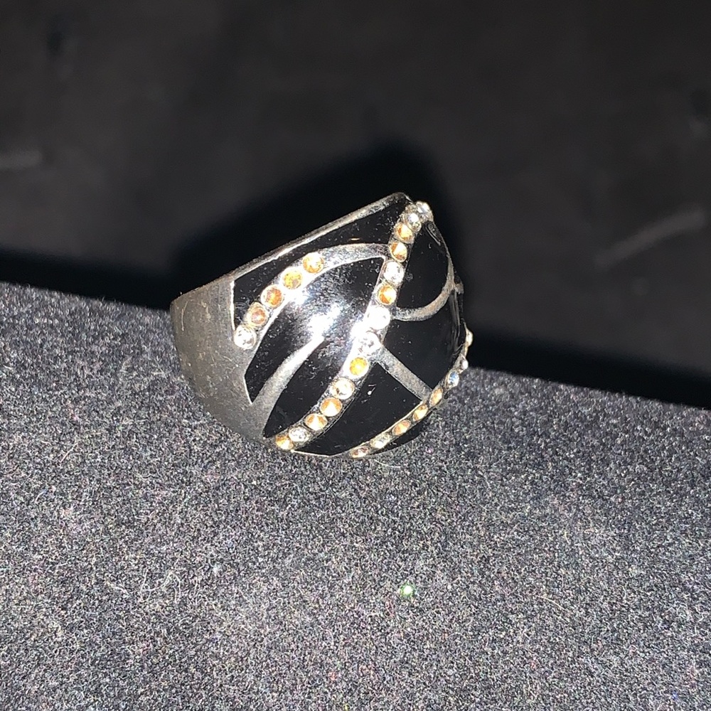 Ring - Picture 3 of 6